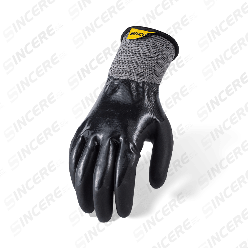 Guantes lisos de nitrilo negro totalmente recubiertos de nailon calibre 15 con capa superior de palma de microespuma — protección impermeable de doble capa